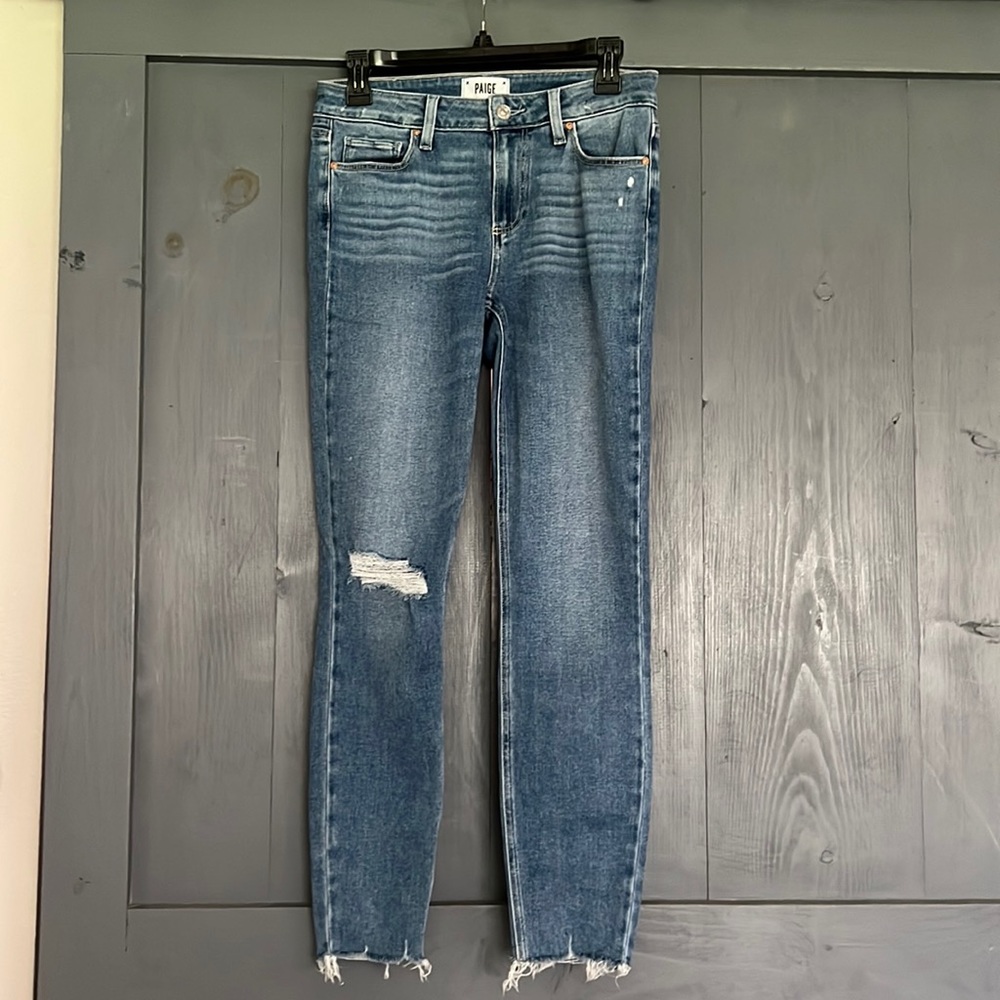 Size 28 Paige Verdugo Ankle skinny jean.
